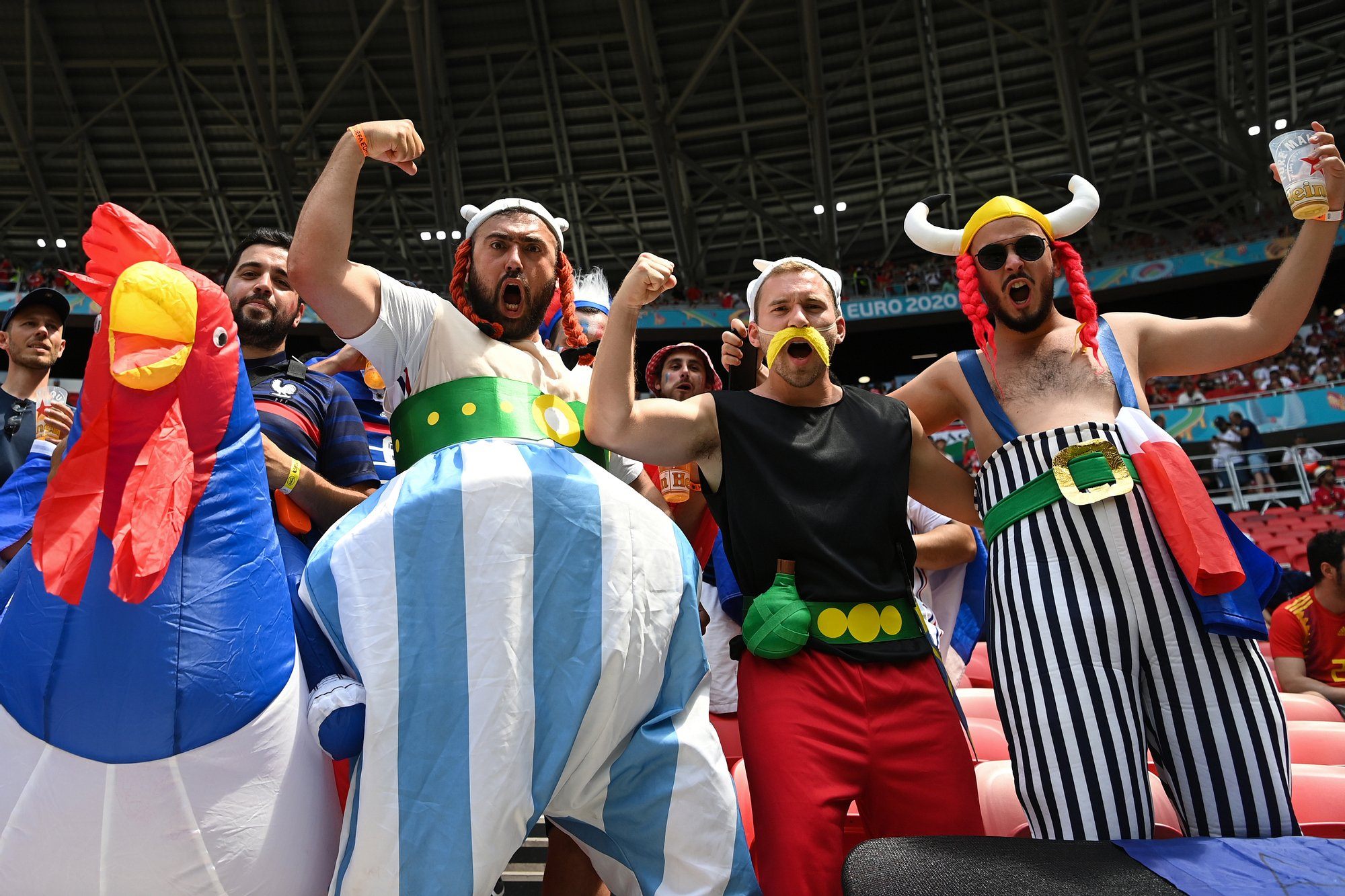 Fransalı azarkeşlər şəhərləri yanlış saldılar